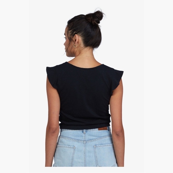 Roxy Flutter Sleeve Tie Front Crop Top - Picture 3 of 8
